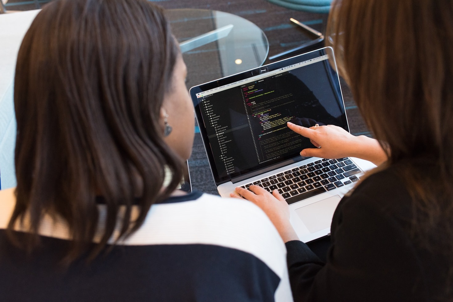 On-Demand Expertise: The Huddlefix Advantage